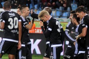 Şenol G&uuml;neş kadronun alternatifsiz olmasının sıkıntısını yaşıyor