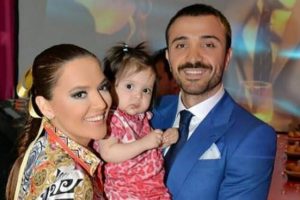 Demet Akalın'ı &ccedil;ılgına d&ouml;nd&uuml;ren olay...