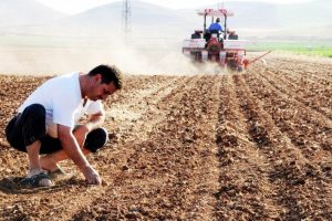 Bursalı &ccedil;ift&ccedil;ilere 15 milyonluk destek!