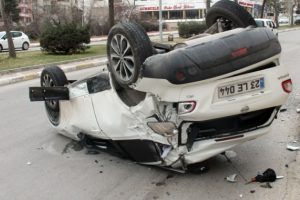 Emniyet kemeri hayat kurtardı
