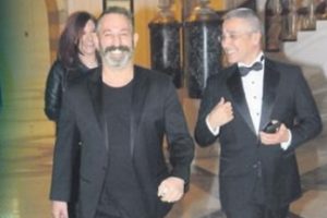 Cem Yılmaz'dan okuluna 350 bin liralık katkı...