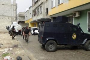 Patlamada kullanılan aracı alan ve satanlar g&ouml;zaltında