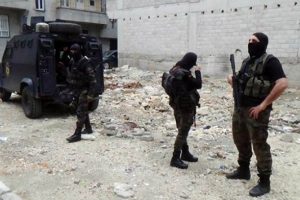 Ankara'daki ter&ouml;r saldırısını ger&ccedil;ekleştiren canlı bombanın ailesi g&ouml;zaltında