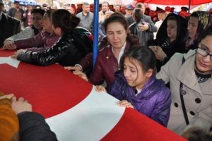 Bombalı saldırıda &ouml;len emekli Uzman &Ccedil;avuş Kalı&ccedil; ile &ccedil;aycı Kılı&ccedil; toprağa verildi