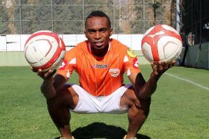Adanasporlu Kalu: "&Ccedil;ok mutluyum"