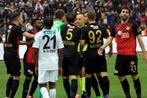 Akhisar Belediyespor'un gol&uuml;ne antren&ouml;rlerden onay