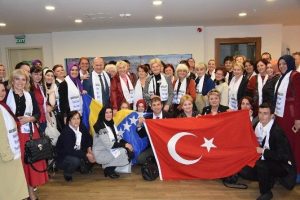 Bosnalı kadınlardan AK Parti Bursa'ya ziyaret