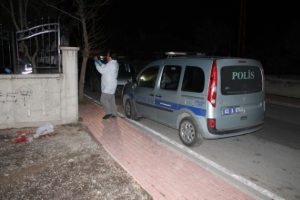 Laf atma kavgası: 1 &ouml;l&uuml;, 2 yaralı
