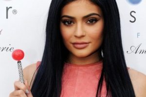 Kylie Jenner'dan ilgin&ccedil; itiraf!