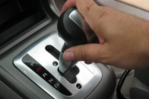 Şaşırtan araştırma: Kadınlar otomatik vites tercih etmiyor