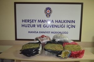 Manisa'da 57 kilo 110 gram esrar ele ge&ccedil;irildi