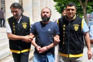 Kavgayı ayıran bakkalı &ouml;ld&uuml;rd&uuml;, m&uuml;ebbet hapse &ccedil;arptırıldı