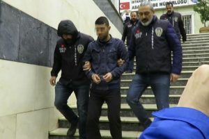 80 yaşındaki evsahibini bı&ccedil;aklayarak &ouml;ld&uuml;rd&uuml;