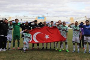 Sivas Belediyespor - Amedspor ma&ccedil;ında bayrak krizi