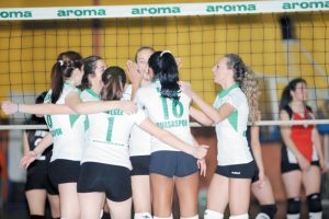 Filenin Timsahları yarı final ilk ma&ccedil;ında Arnavutk&ouml;y'e set vermedi
