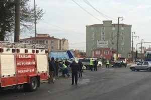 Polisten ka&ccedil;arken kaza yaptı: 2 yaralı