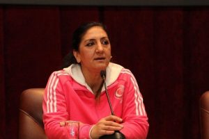 D&uuml;nya şampiyonu Aras &ouml;ğrencilerle bir araya geldi
