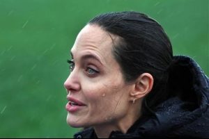 Angelina Jolie L&uuml;bnan'dan Avrupa'ya seslendi