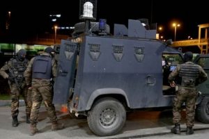 İstanbul'da ter&ouml;r operasyonu: Avukatların da olduğu 20 g&ouml;zaltı