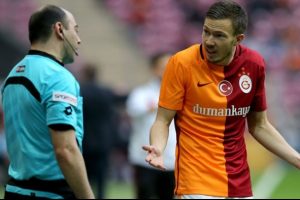 Galatasaray'ın yeni transferi Martin Linnes'in menajeri harekete ge&ccedil;ti