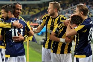 Zor ma&ccedil;lar &ouml;ncesinde sarı-lacivertli takıma &uuml;&ccedil; m&uuml;jde birden geldi