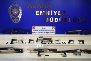4 ilde silah ka&ccedil;ak&ccedil;ılığı operasyonu: 20 g&ouml;zaltı