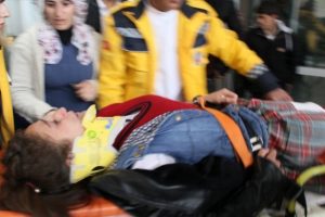 Okul servisi takla attı: 9 yaralı