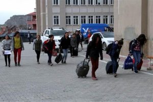 Y&uuml;ksekova'da 40 bin kişi g&ouml;&ccedil; etti