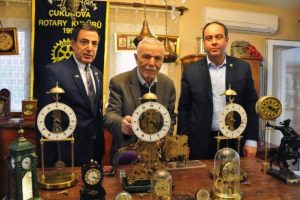 Antika saatler tamircisinden sergiye sunuldu