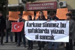 Ankara'daki ter&ouml;r saldırılarına &Ccedil;apa'da protesto