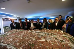 Cannes'da Bursa r&uuml;zgarı esiyor