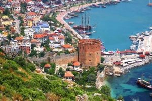 'Ruslar Antalya'yı terk ediyor iddiası doğru değil'