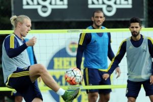 Fenerbah&ccedil;e'de Simon Kjaer formunun zirvesinde