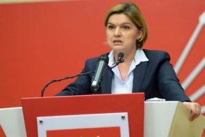 CHP'li B&ouml;ke: Dikta rejimlerini g&uuml;&ccedil;lendirmek isteyenlere asla fırsat vermeyeceğiz