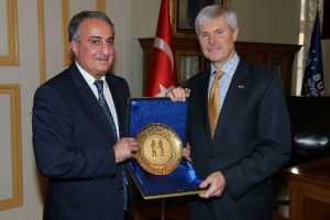 Abd Başkonsolosu Hunter'dan Bursa'ya veda ziyareti