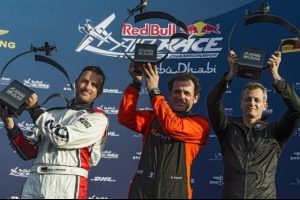 Red Bul Air Race s&uuml;rpizle başladı
