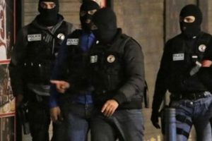 Paris'te ter&ouml;r alarmı! Zanlılardan ikisi T&uuml;rk