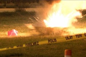Ş&uuml;pheli poşet polisi alarma ge&ccedil;irdi