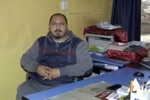 Evinin &ouml;n&uuml;nden tekerlekli sandalyesi &ccedil;alındı