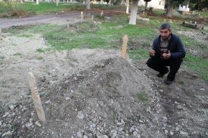 Cep telefonuyla g&ouml;m&uuml;lmesi vasiyeti değil kızının isteğiymiş