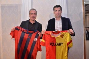 Derbi &ouml;ncesi dostluk r&uuml;zgarı