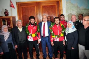 Avrupa şampiyonu g&uuml;reş&ccedil;i: "Bu daha başlangı&ccedil;"