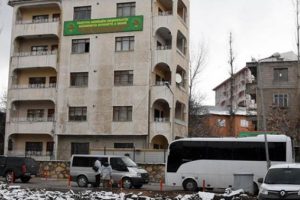 Van'da 32 adrese PKK operasyonu