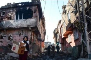 Sur'da 6 sokakta yasak kaldırıldı