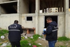 15 yaşındaki &ccedil;ocuk 7'nci kattan atladı