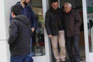 Telefonlu dolandırıcıdan ger&ccedil;ek polis kurtardı