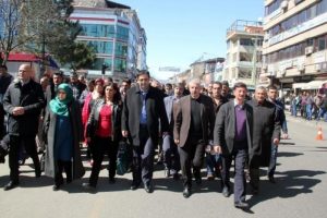 HDP'liler Bing&ouml;l'de nevruza izin verilmemesini protesto etti