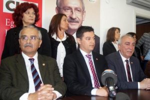 CHP'li Aldan: Erdoğan'daki yetki Obama'da yok
