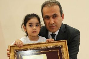 Şehit Başkomiser'in ailesine 'Devlet &Ouml;v&uuml;n&ccedil; Madalyası ve Beratı'