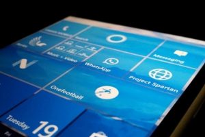 Windows 10 Mobile yayında!